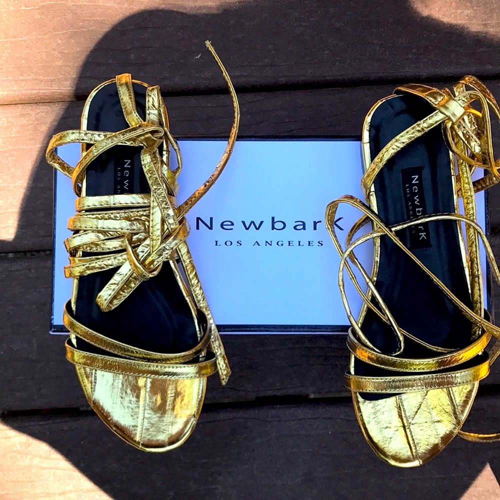 NEW BARK Gorgeous Gold strappy flats NWTs